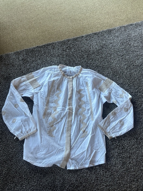 Tops - White and Beige Embroidered Long-Sleeve Woman’s Top Lightweight Cotton Aztec